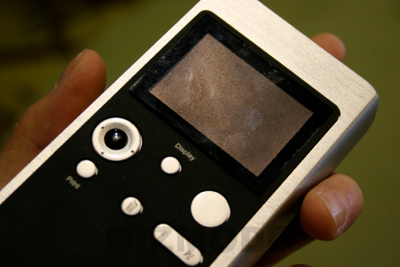Illustration for article titled First Look: Zink Camera Has a Printer In Its Back